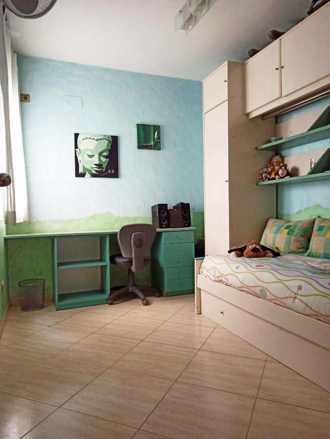 Ático con fantásticas vistas Appartamento Hospitalet De L'Infant Esterno foto